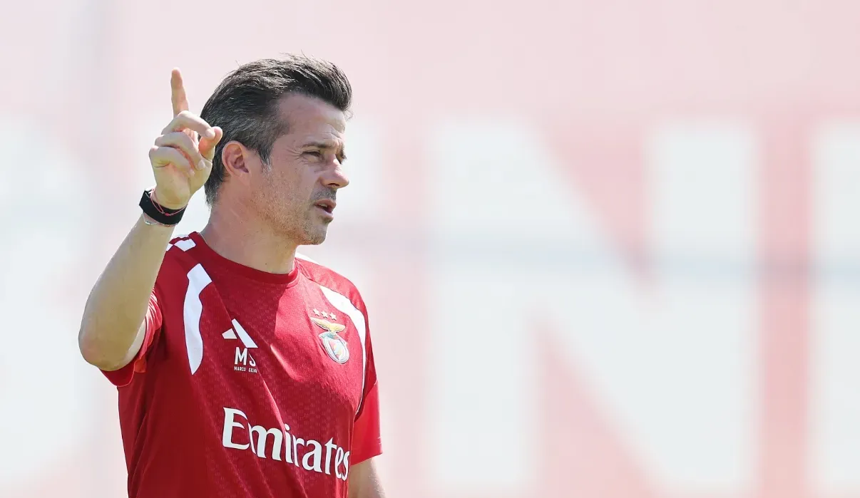 Benfica ativo no mercado